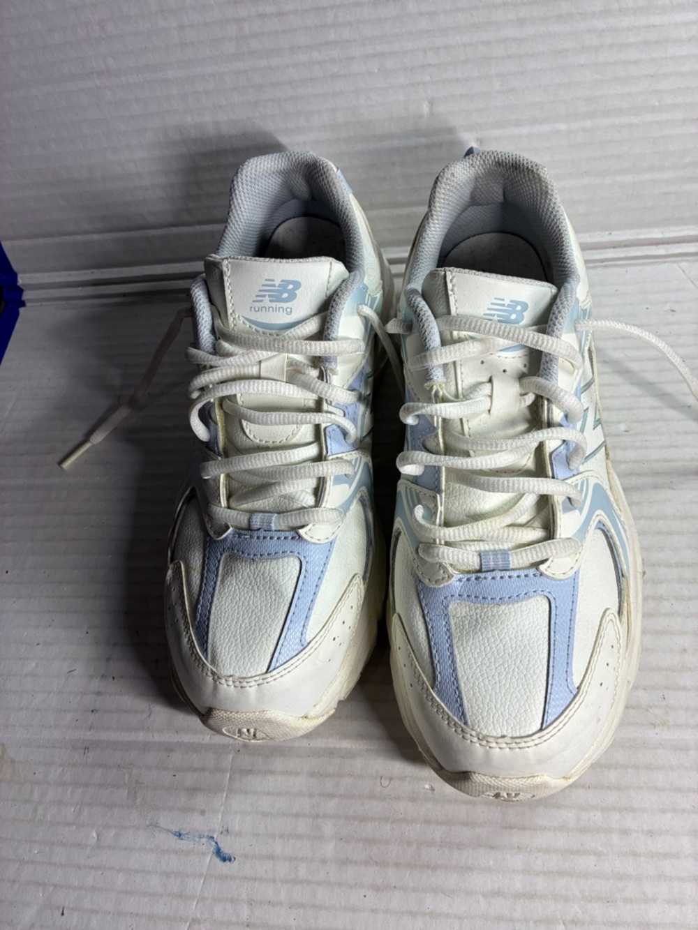 New Balance White and Light Blue Athletic Sneakers USED SKU GR530WS